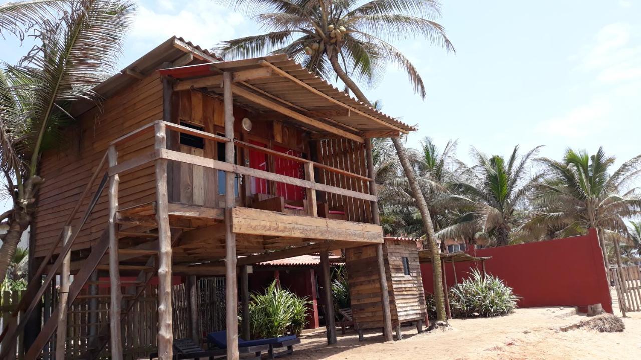 CASE de ROBINSON Lomé Buitenkant foto